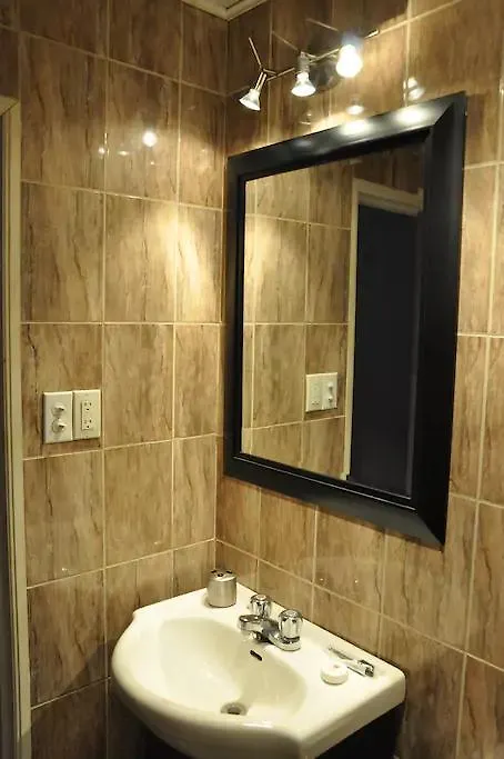 1 Avenue, Verdun Hotel Montreal